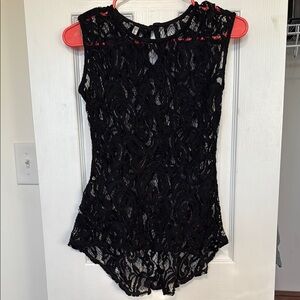 Black Lace Sleeveless high low top